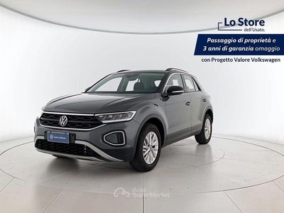 Usata VW T-Roc Life 150 CV (110 kW) 2025 Indium grey metallizzato nero SUV
