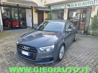 Usata Audi A3 Sport 150 CV (110 kW) 2019 Grigio Berlina
