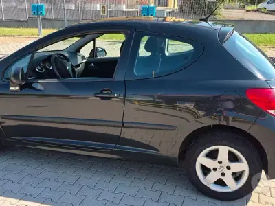 Usata Peugeot 207 88 CV (64 kW) 2010 Nero Berlina