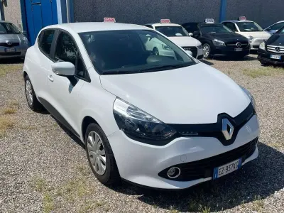 Usata Renault Clio IV 73 CV (53 kW) 2015 Bianco Berlina