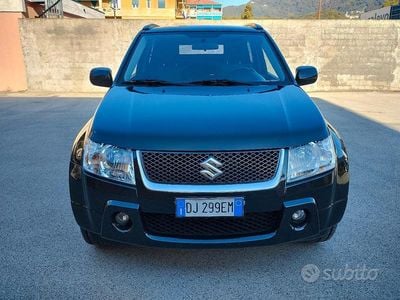 Käytetty Suzuki Vitara 129 HP (94 kW) 2007 Musta Katumaasturi