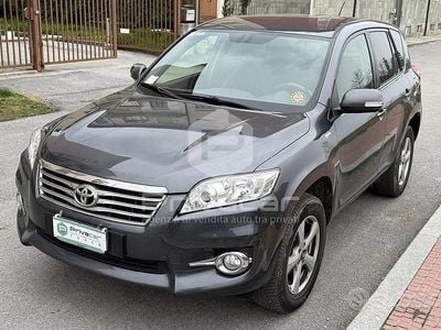 Usata Toyota RAV4 150 CV (110 kW) 2010 Grigio SUV