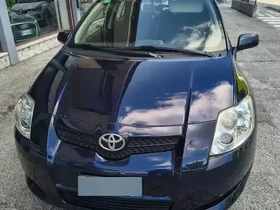 Usata Toyota Auris 90 CV (66 kW) 2008 Blu Utilitaria