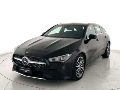 Usata Mercedes CLA200 Shooting Brake 150 CV (110 kW) 2020 Nero Station wagon