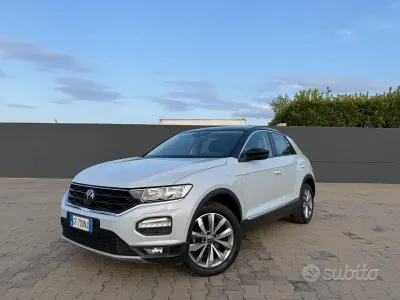 Usata VW T-Roc Style 110 CV (80 kW) 2021 Grigio SUV