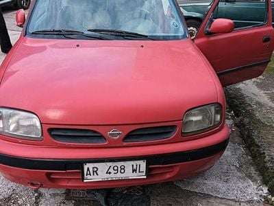 Usata Nissan Micra 1998 Rosso Utilitaria