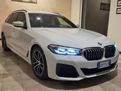 Usata BMW 530 M Sport 249 CV (183 kW) 2022 Bianco Station wagon