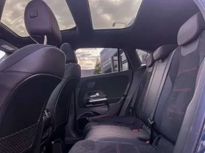 Usata Mercedes GLA200 150 CV (110 kW) 2021 Blu/azzurro SUV