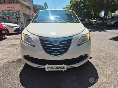 Usata Lancia Ypsilon 69 CV (50 kW) 2012 Bianco Utilitaria