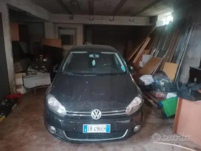 Usata VW Golf VI 105 CV (77 kW) 2011 Nero Utilitaria