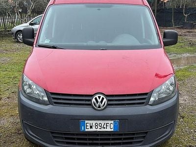 Usata VW Caddy 108 CV (79 kW) 2014 Rosso Monovolume