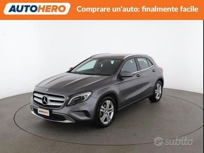 Usata Mercedes GLA200 135 CV (99 kW) 2017 Grigio SUV
