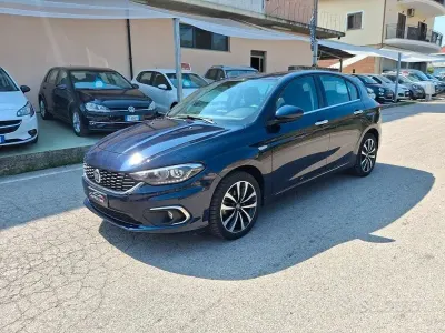 Usata Fiat Tipo Lounge 120 CV (88 kW) 2017 Blu Berlina