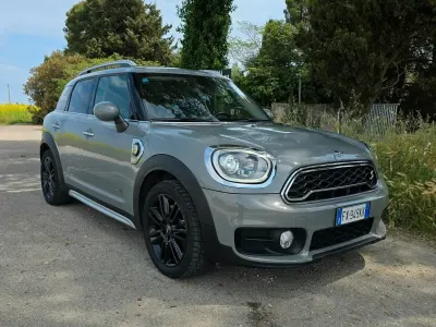 Usata Mini Cooper Countryman Business 135 CV (99 kW) 2019 Grigio SUV