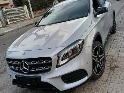 Usata Mercedes GLA200 2018 Grigio SUV