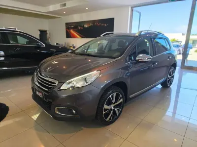 Usata Peugeot 2008 Allure 120 CV (88 kW) 2015 Grigio SUV