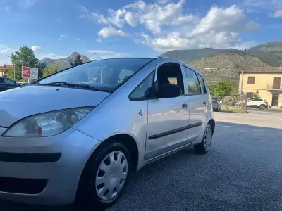 Usata Mitsubishi Colt Inform 75 CV (55 kW) 2005 Argento Utilitaria