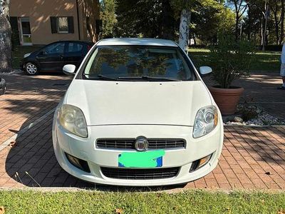 Usata Fiat Bravo 80 CV (58 kW) 2007 Bianco Utilitaria