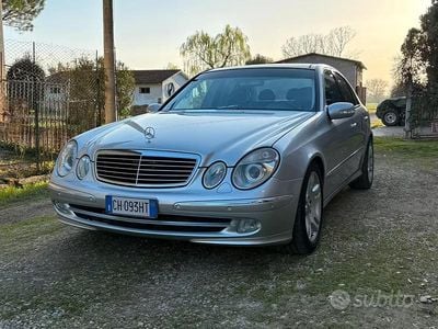 Usata Mercedes E200 2003 Grigio Berlina