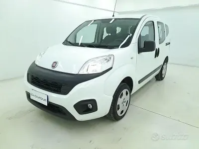 Usata Fiat Qubo Easy 77 CV (56 kW) 2018 Bianco Monovolume