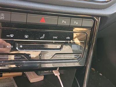 Usata VW T-Roc R-line 110 CV (80 kW) 2023 Bianco SUV