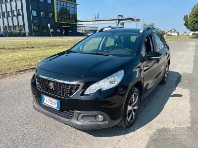 Usata Peugeot 2008 Active 82 CV (60 kW) 2017 Nero SUV