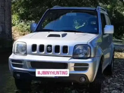 Usata Suzuki Jimny 86 CV (63 kW) 2006 Grigio SUV