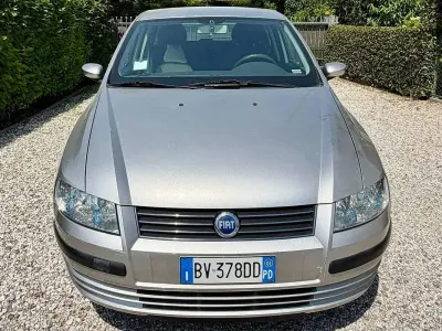 Usata Fiat Stilo Active 103 CV (75 kW) 2001 Argento Utilitaria