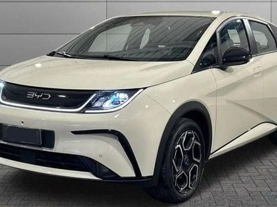 Nuova BYD Dolphin Design 150 kW (204 CV) 2026 Cream white Utilitaria