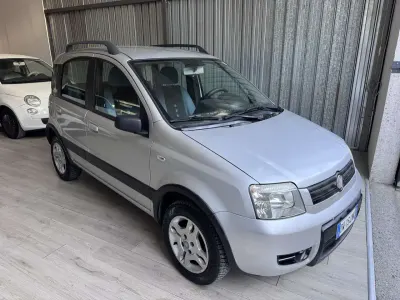 Usata Fiat Panda Climbing 60 CV (44 kW) 2009 Other Utilitaria