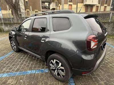 Usata Dacia Duster Journey 101 CV (74 kW) 2023 Grigio SUV