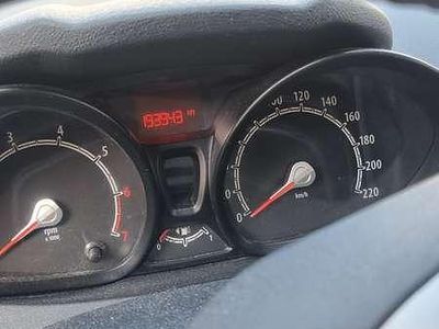 Usata Ford Fiesta Titanium 60 CV (44 kW) 2011 Bianco Berlina