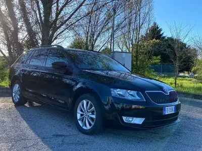 Usata Skoda Octavia 110 CV (80 kW) 2017 Nero Berlina