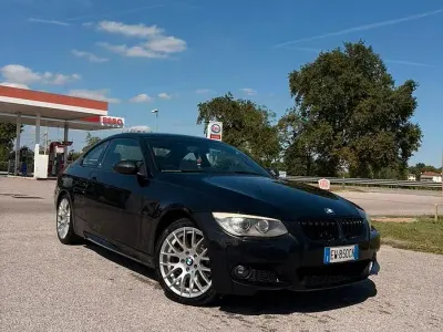 Usata BMW 320 M Sport 184 CV (135 kW) 2010 Nero Coupé