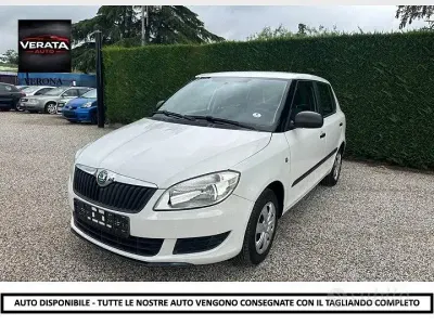 Usata Skoda Fabia Ambition 69 CV (50 kW) 2011 Bianco Berlina