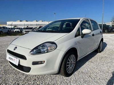 Usata Fiat Punto Young 69 CV (50 kW) 2016 Bianco Utilitaria
