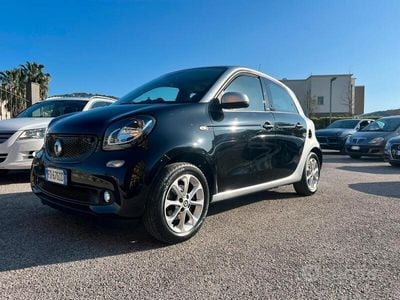 Usata Smart ForFour Passion 75 CV (55 kW) 2016 Nero Utilitaria