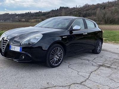 Usata Alfa Romeo Giulietta Distinctive 120 CV (88 kW) 2013 Nero Utilitaria