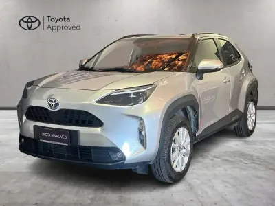 Usata Toyota Yaris Cross Active 116 CV (85 kW) 2023 Argento SUV