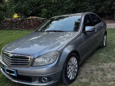 Usata Mercedes C200 136 CV (100 kW) 2010 Berlina