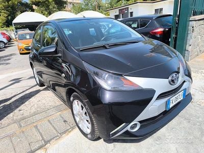 Usata Toyota Aygo X-Black 69 CV (50 kW) 2017 Nero Utilitaria