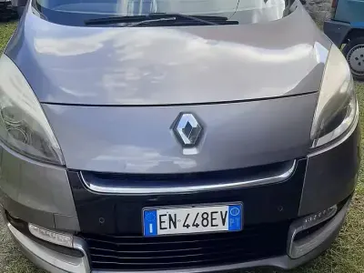 Usata Renault Scénic III 110 CV (80 kW) 2012 Grigio Monovolume