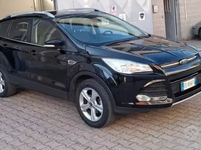 Usata Ford Kuga Titanium 120 CV (88 kW) 2016 Nero SUV