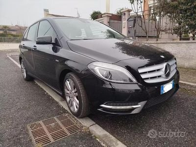 Usata Mercedes B180 122 CV (89 kW) 2012 Monovolume