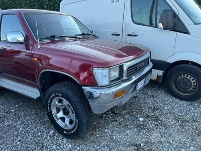 Begagnad Toyota 4 Runner 90 HK (66 kW) 1991 Röd SUV
