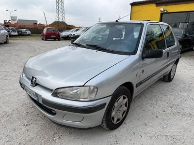 Usata Peugeot 106 60 CV (44 kW) 2002 Grigio Utilitaria
