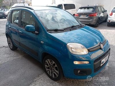 Usata Fiat Panda Lounge 75 CV (55 kW) 2012 Blu Utilitaria