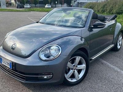 Usata VW Beetle Cabriolet Sportline 150 CV (110 kW) 2016 Grigio Cabrio