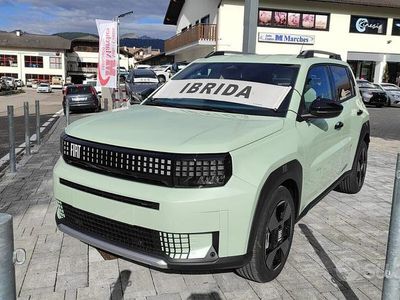 Nuova Fiat Grande Panda La Prima 110 CV (80 kW) 2025 Verde Utilitaria