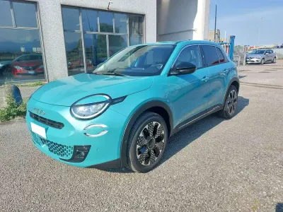 Usata Fiat 600 La Prima 101 CV (74 kW) 2025 Blu/azzurro SUV